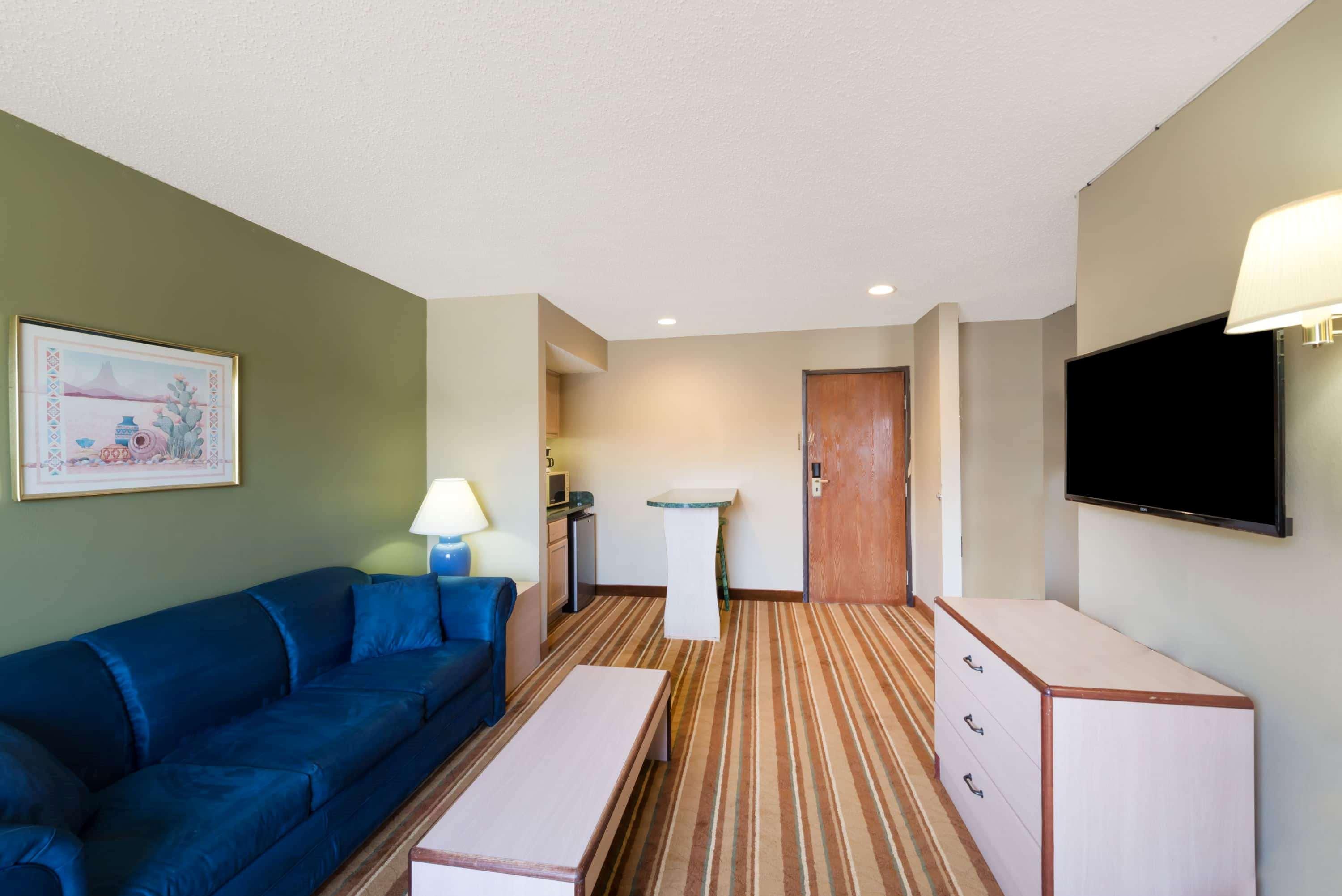 Super 8 By Wyndham Socorro Motel Bagian luar foto