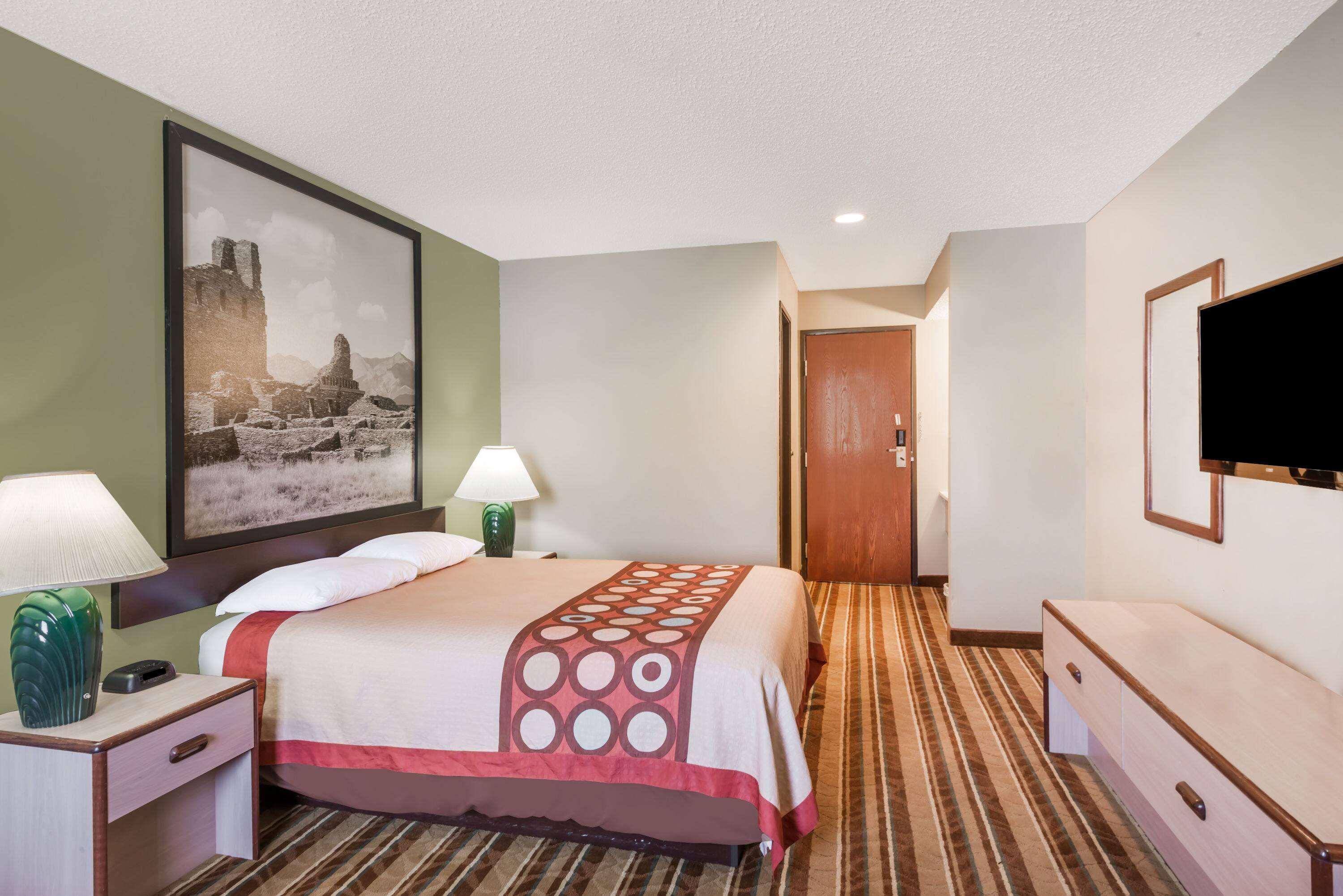 Super 8 By Wyndham Socorro Motel Bagian luar foto