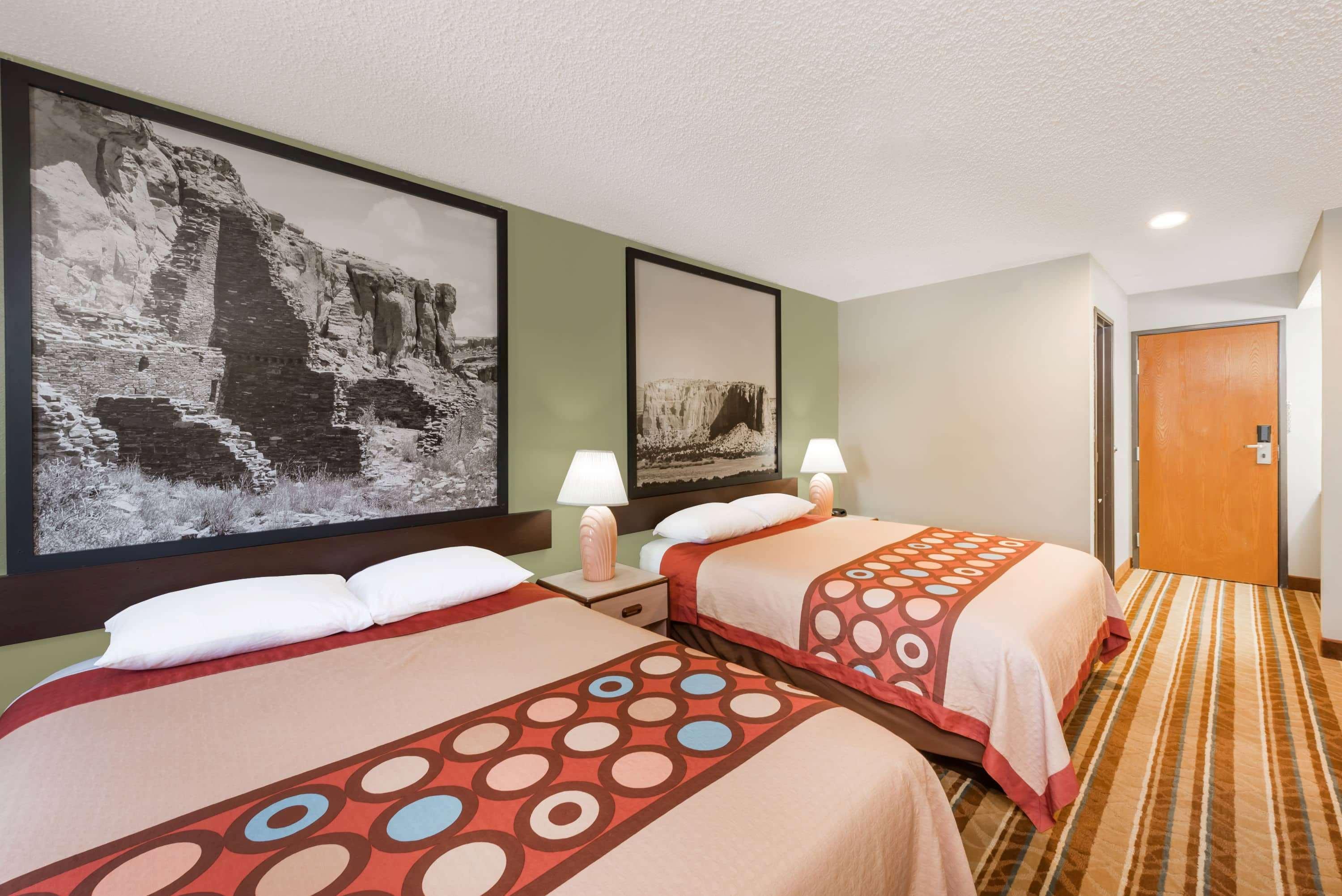 Super 8 By Wyndham Socorro Motel Bagian luar foto